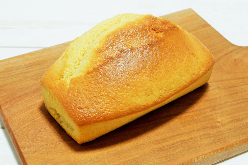 小麦粉とオリーブオイルで作るふっくらパウンドケーキ