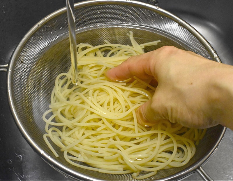 流水で冷やす