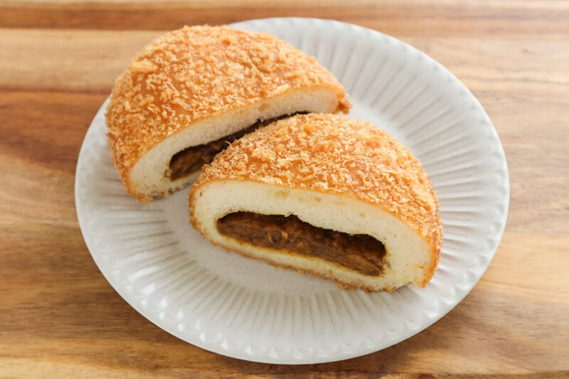 ローソン　牛肉入りカレーパン