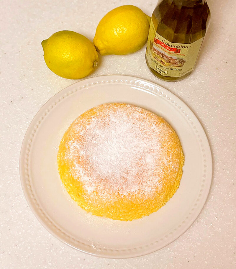 オリーブオイルとレモンの炊飯器ケーキ