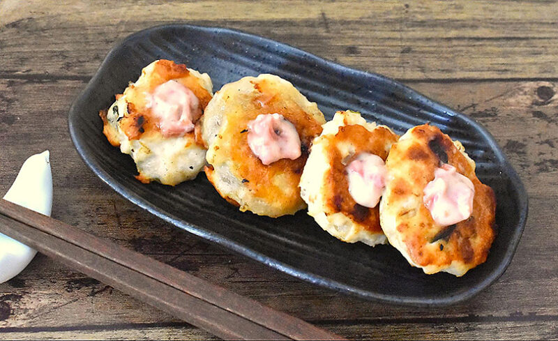 ポリ袋で簡単！鶏つくねの梅入り豆乳マヨソース
