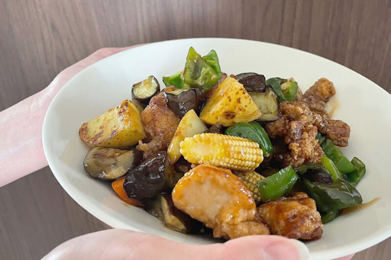Oisix　大戸屋監修！鶏むねと野菜のさっぱり黒酢餡