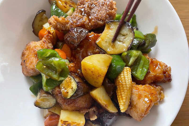 Oisix　大戸屋監修！鶏むねと野菜のさっぱり黒酢餡