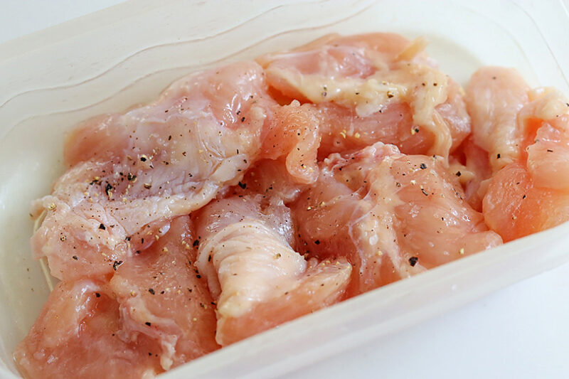 鶏もも肉、塩、こしょう