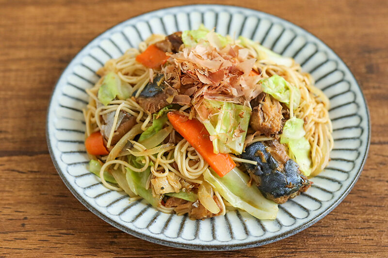 サバ缶とキャベツの味噌そうめんチャンプルー