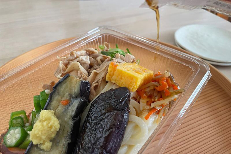 丸亀製麺　揚げ茄子と豚しゃぶうどん弁当
