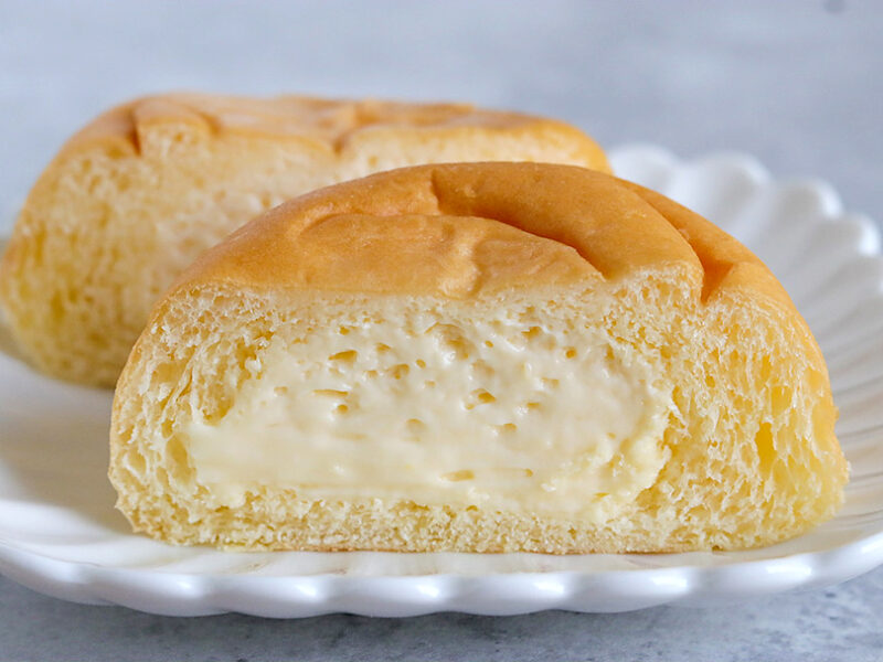 ファミリーマート　冷やして食べるとろけるくりーむパン　カスタード