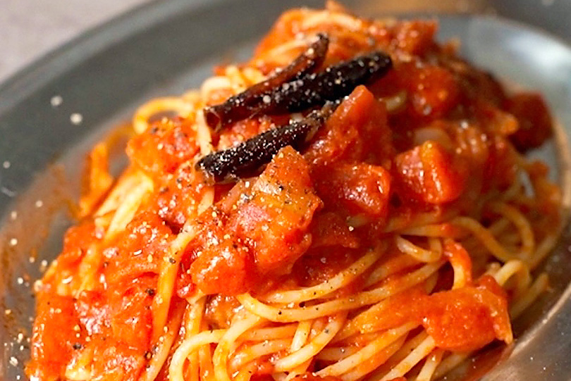 おうちパスタ初心者の入門！辛口トマトソースパスタ“アラビアータ
