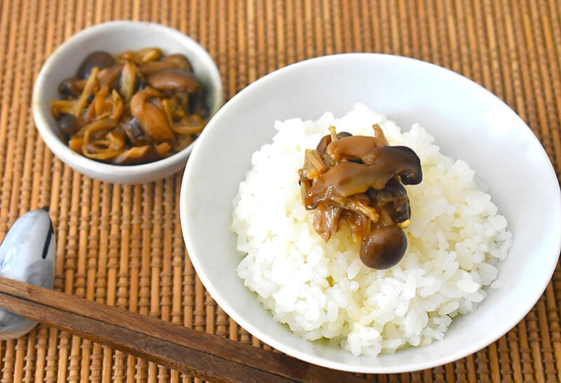 新米にもぴったり！3種のきのこを使った生姜なめ茸の作り方