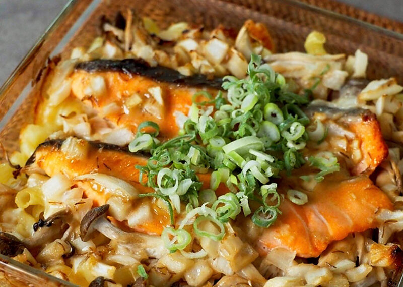 耐熱容器一つで完結!大満足の味噌マヨ鮭マカロニグラタン