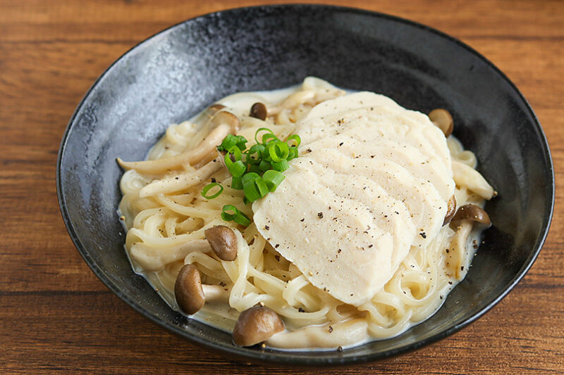 サラダチキンのチーズクリームうどん