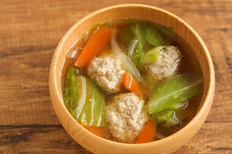 ごま油を回し入れる