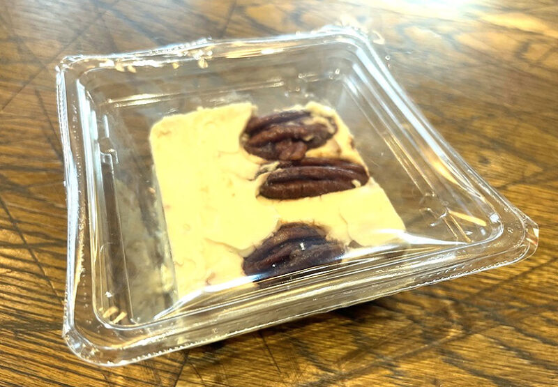 成城石井 メープルシロップとピーカンナッツのクリームチーズ