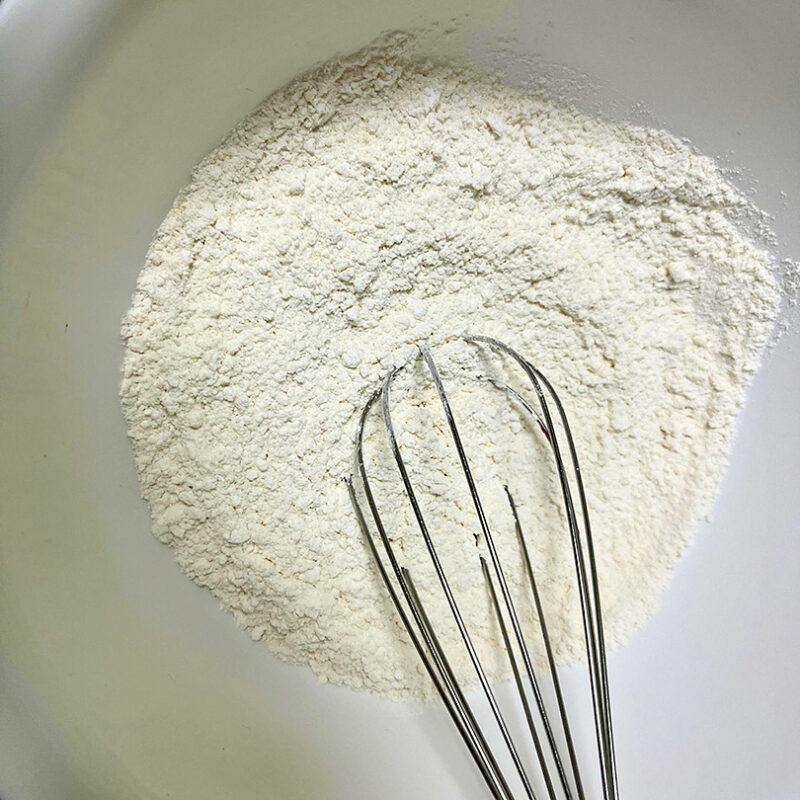 強力粉、薄力粉、砂糖、塩