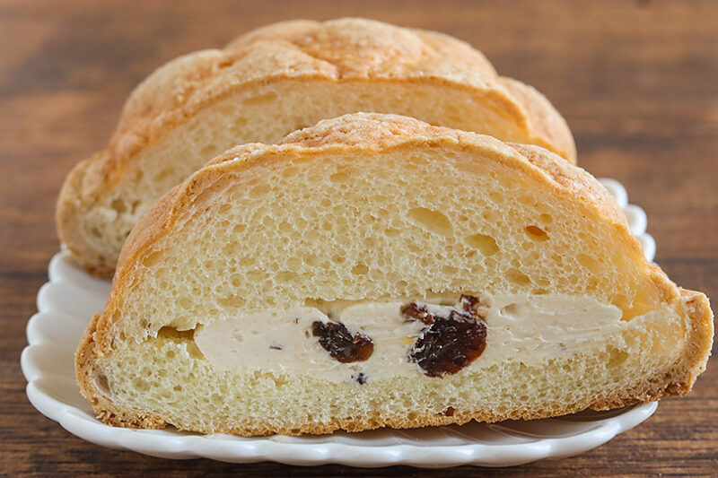 ファミリーマート　ラムレーズンバターメロンパン