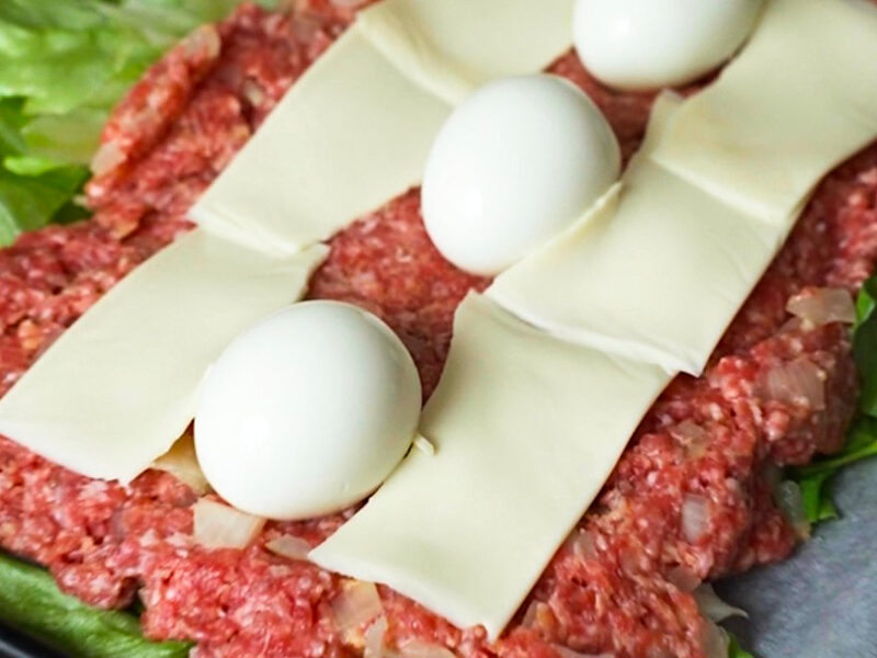 肉ダネ、ゆで卵、スライスチーズ