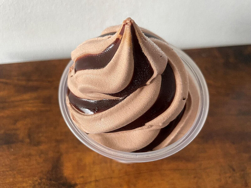 セブン-イレブン　21時にアイス　チョコバナナ