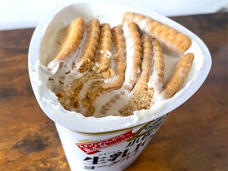 ヨーグルトに刺して一晩漬けるだけ!?簡単すぎるチーズケーキが絶品すぎ