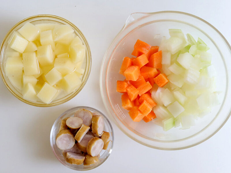 ウインナー、じゃがいも、玉ねぎ、にんじん