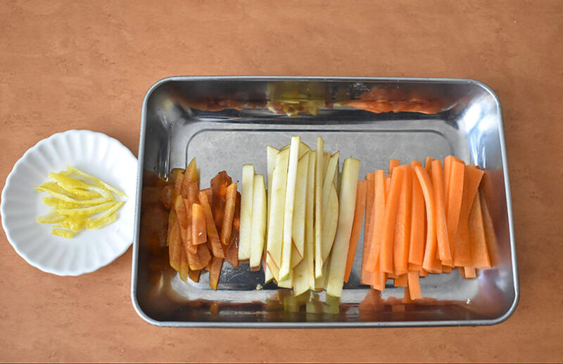 にんじん、柿、りんご、ゆずの皮