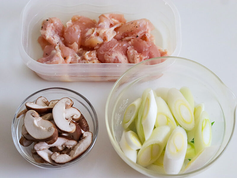 鶏もも肉、長ねぎ、しいたけ