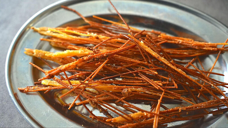 仕上げに粉チーズ