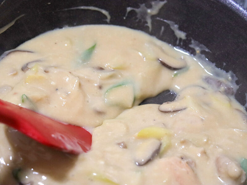 とろみがつくまで煮詰める