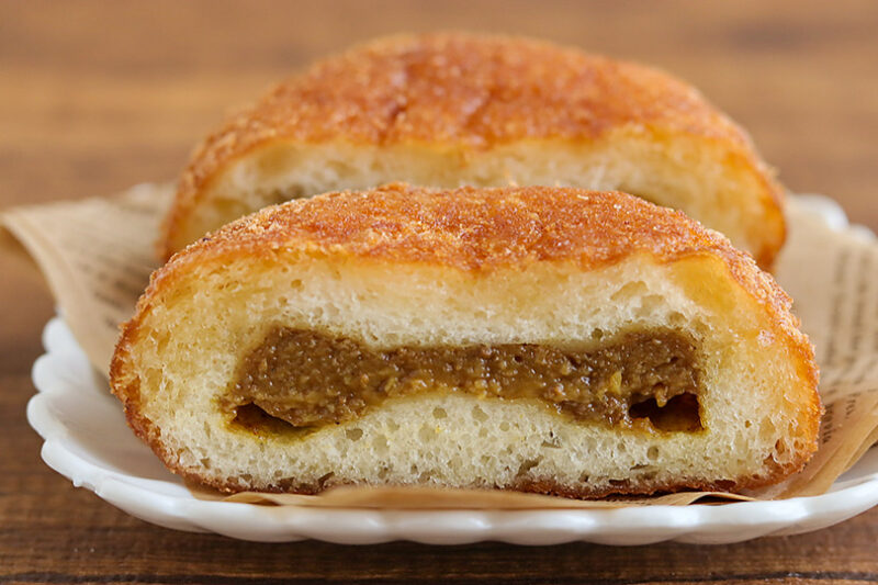 セブンカフェ ベーカリー　お店で揚げたカレーパン