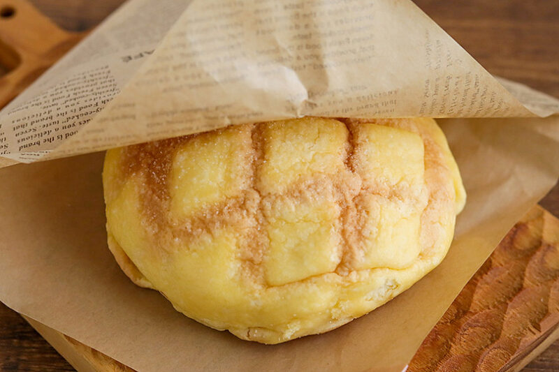 セブンカフェ ベーカリー　お店で焼いたふんわりメロンパン