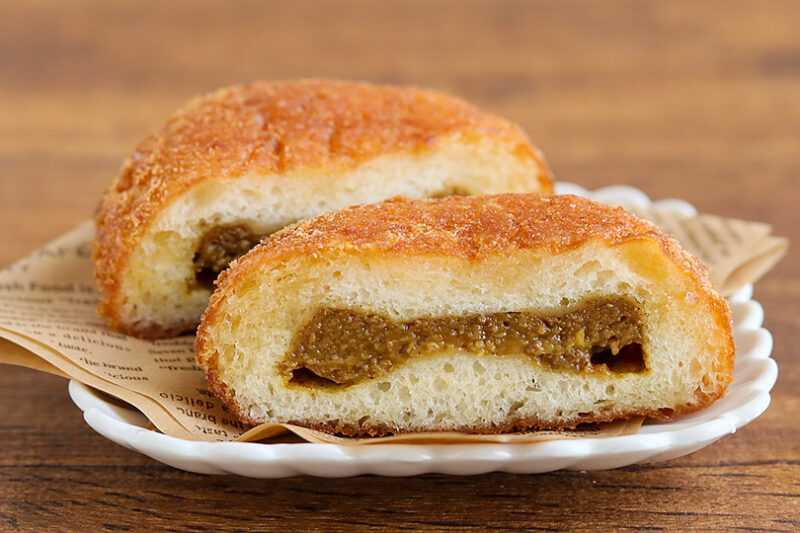 セブンカフェ ベーカリー　お店で揚げたカレーパン