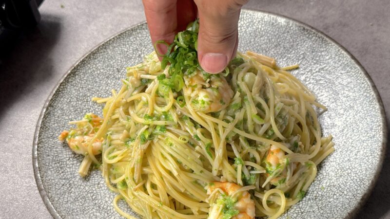 エビとえのきのネギソースパスタ完成