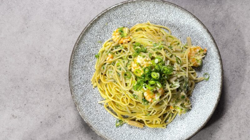 えのきがいい仕事をしている！新感覚の和風パスタ